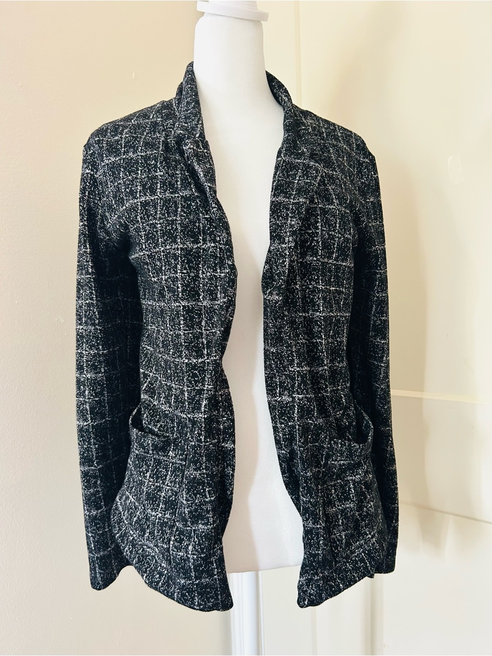 Maurices Black & White Grid Open-Front Women's Sweater Cardigan small